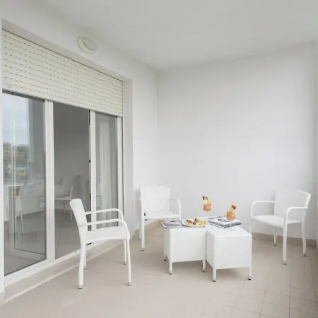 Casa vacanze Modern Holiday In With Private Terrace Vasto
